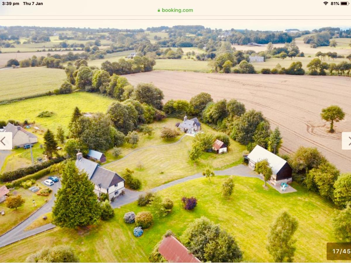 Maison Mai Or La Petite Maison Mai Or La Petite Grange Or All Three La Chapelle-Uree Bagian luar foto